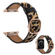 Apple Watch Series 6 / 5 44 mm urrem i ekte skinn - Gult Leopardtrykk
