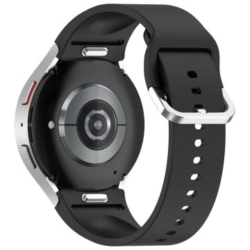 Samsung Galaxy Watch4 / 5 / 6 / 7 40mm / Watch 5 Pro 45mm / Watch FE 40mm Armbånd Sølv Spenne Silikon Urrem - Svart