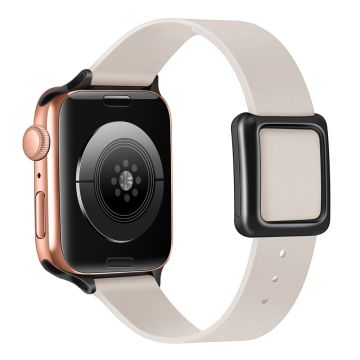 Apple Watch Series 8 (41 mm) klokkerem i ekte skinn med svart spenne - Starlight Farge